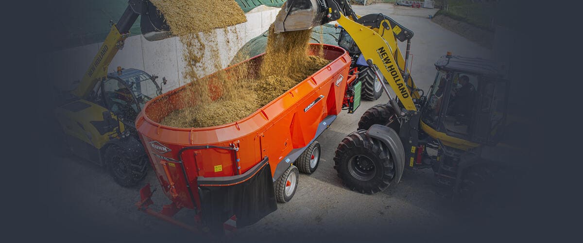 EUROMIX, trailed mixers with 3 vertical augers