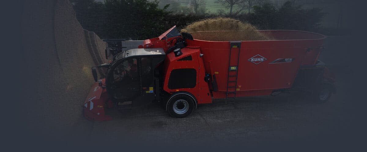 SPW Power, self-propelled mixer wagons with 2 vertical augers