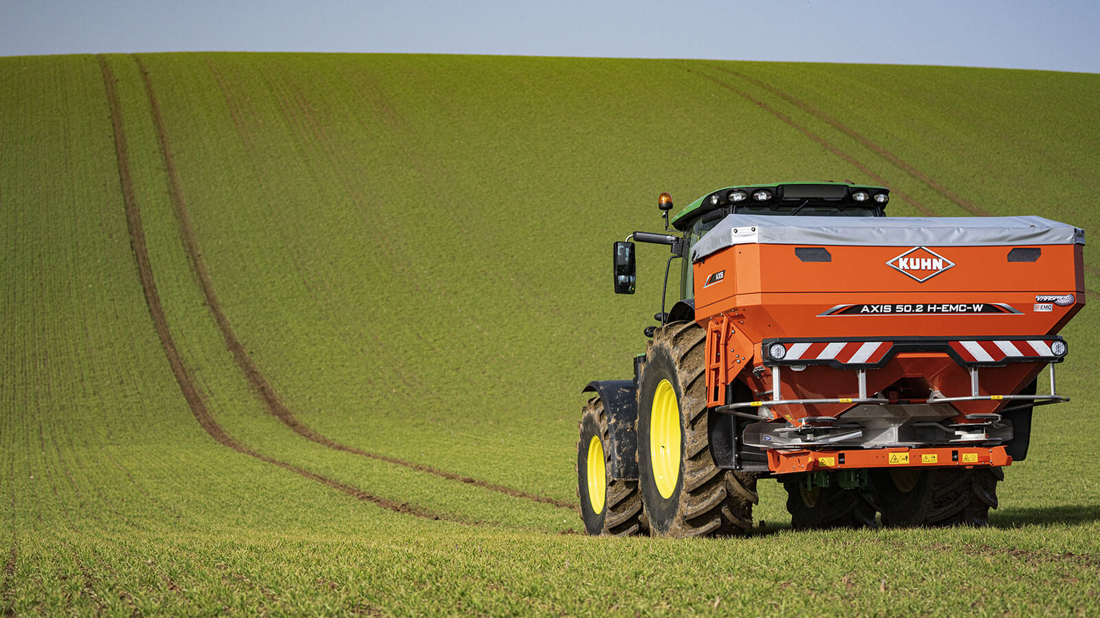 Mounted Spreaders KUHN