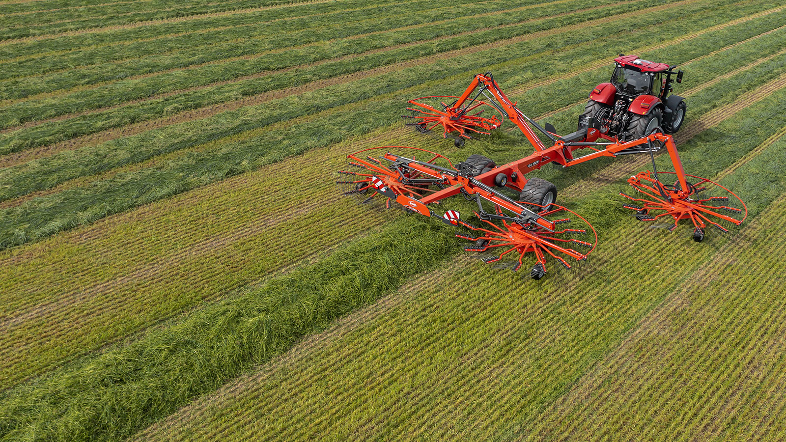 Four-Rotor Rakes | KUHN