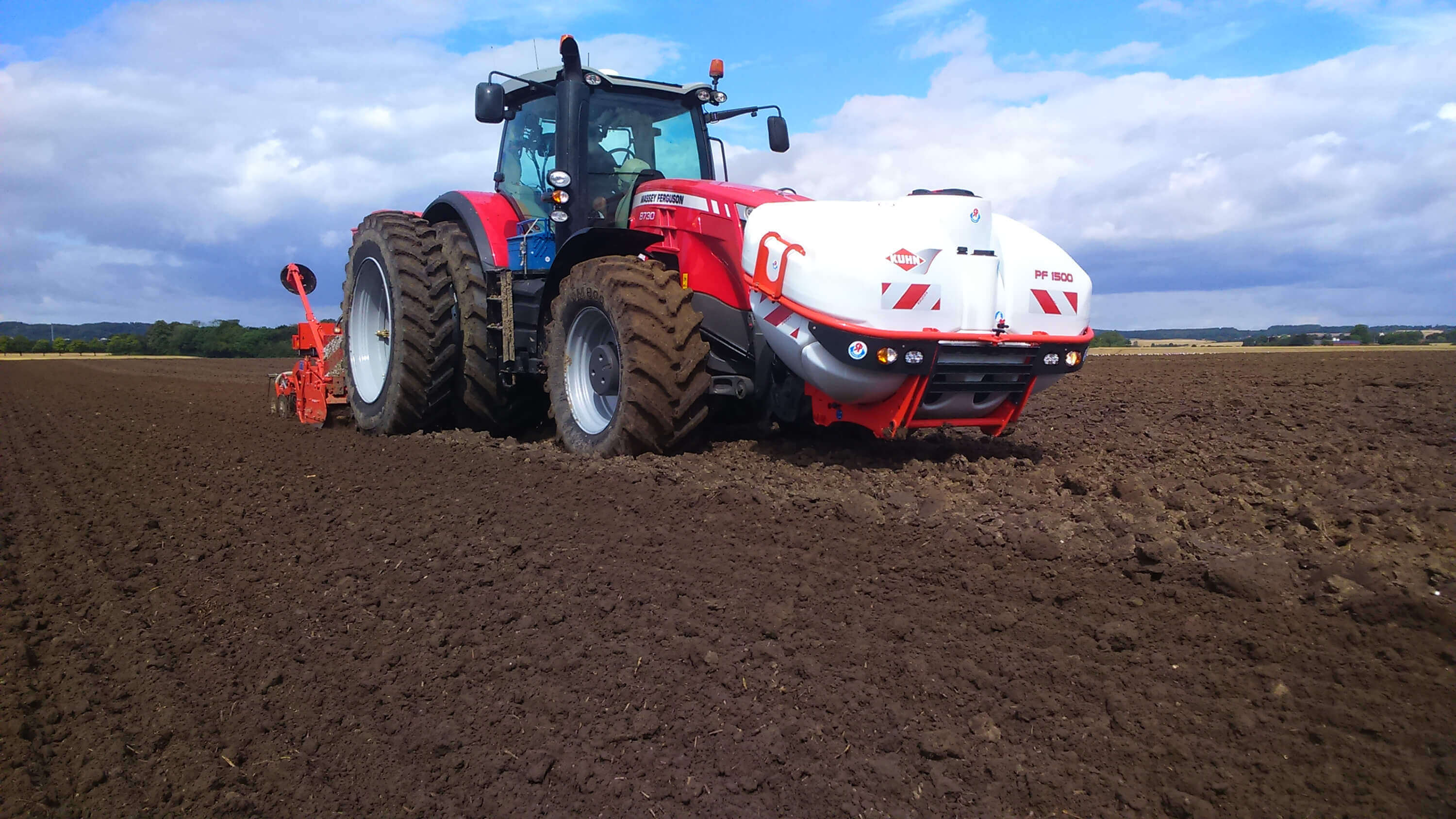 Front Tanks | KUHN