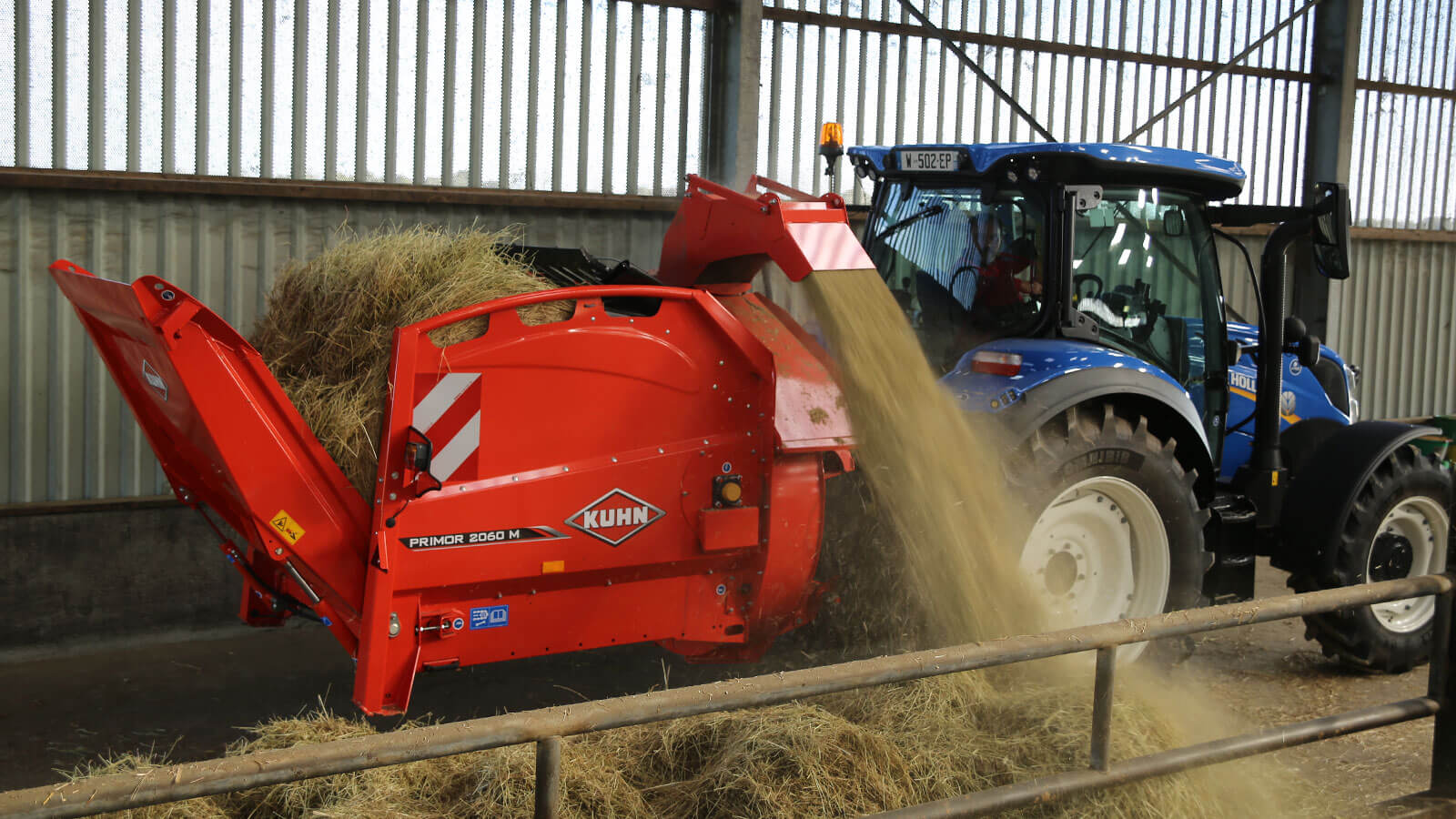 Straw blower and feeder PRIMOR 2060 M mounted version | KUHN