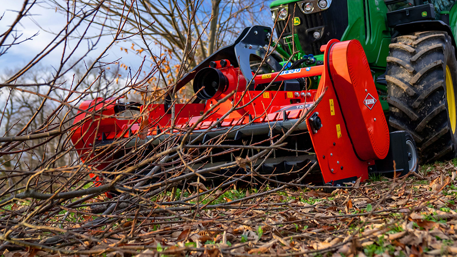 Orchard and Vineyard Flail Mowers TDP 1000 Series | KUHN