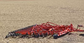 Aanzicht van de KUHN zaaibedcultivator LANDSTAR 6405