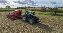AUROCK trailed seed drill for no-till and conservation agriculture at work