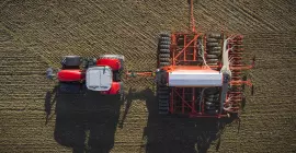 ESPRO 6000 RC min-till seed drill at work