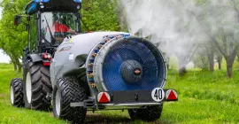 GEO 2 trailed sprayer at work