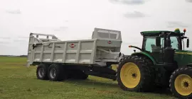 Aanzicht van de KUHN strooiers PXL 100-serie