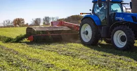 KUHN MERGE MAXX 701 in action