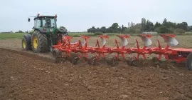 VARI-CHALLENGER Ploughing On Land