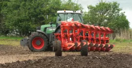 Giro en cabecera del arado semisuspendido VARI-MANAGER