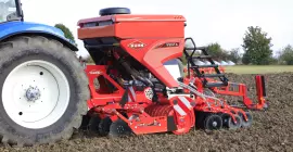 ISOBUS VENTA pneumatic integrated seed drill at work with CD 3020 disc cultivator