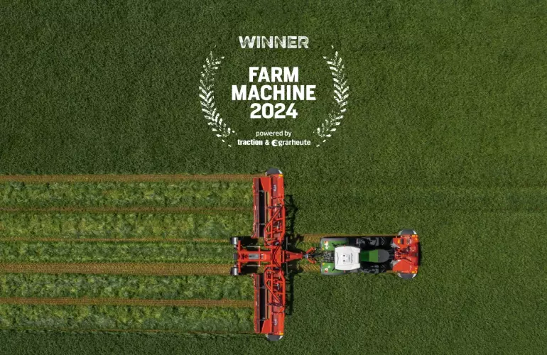 The FC 13460 RA has been awarded FARM MACHINE 2024 at AGRITECHNICA, in Hanover 2023. 