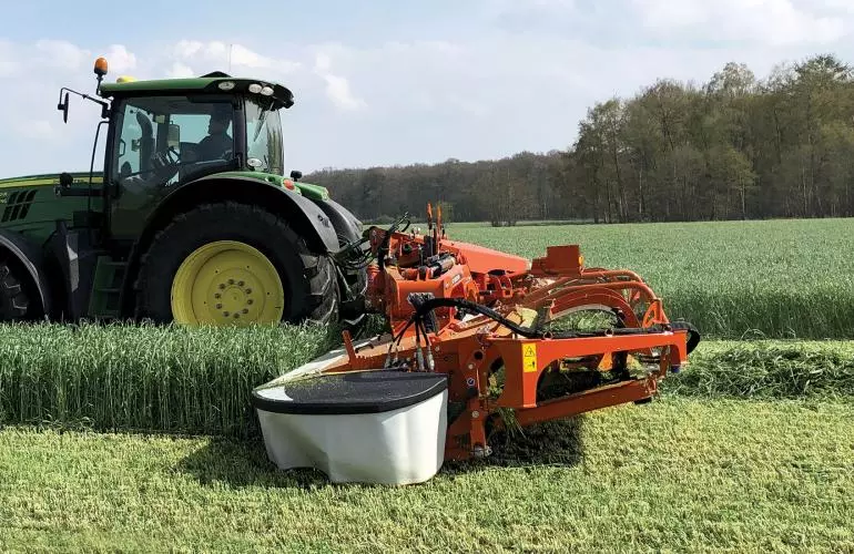 FC 9330 RA in the field