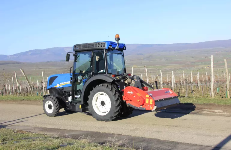 Wijngaardklepelmaaier BV 14, transport op de weg