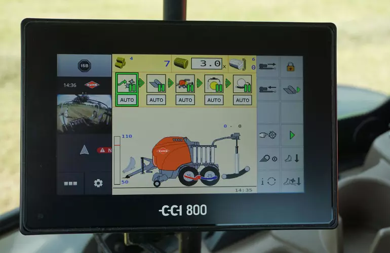 CCI 800 with balers working view
