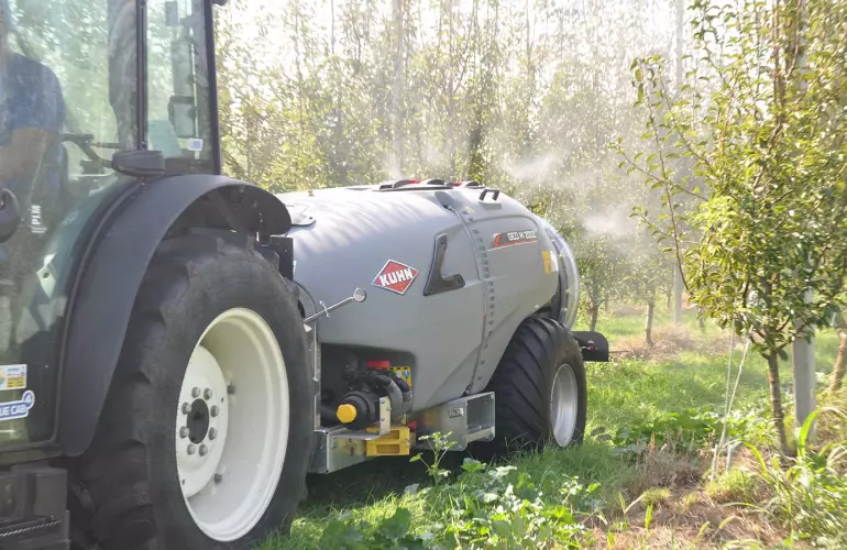 The GEO M 2 trailed sprayers at work