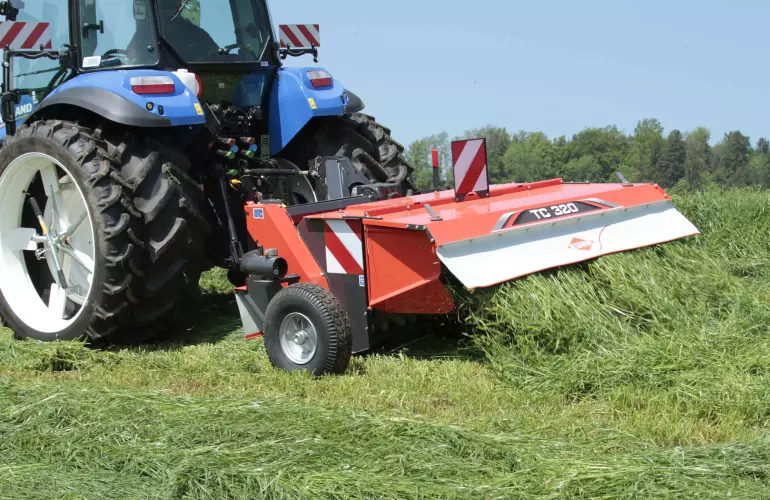 TC 320 getrokken kneuzer aan het werk