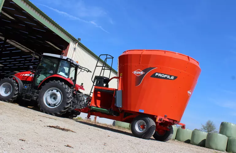 Photo de profil de la mélangeuse traînée PROFILE PLUS 1 CL