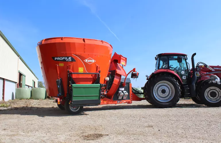 PROFILE PLUS 1 DL mixer at work