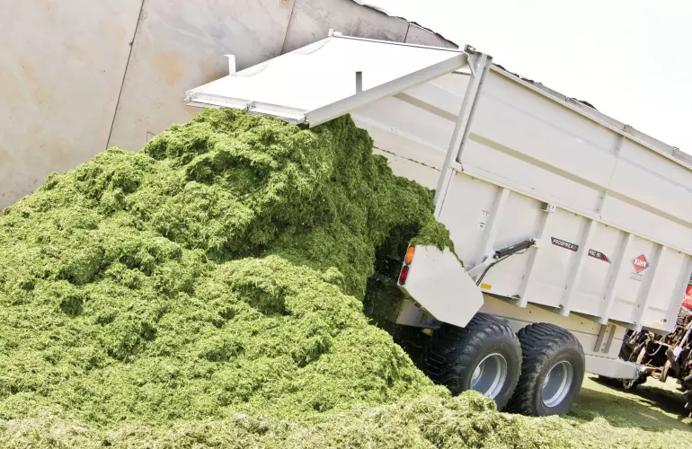 Aanzicht van de KUHN meststrooiers PSC 161