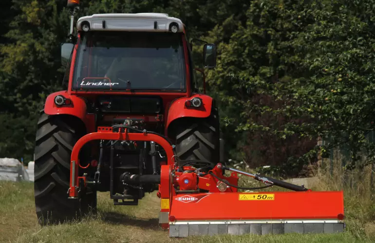 Versnipperaar TB 16 aan het werk
