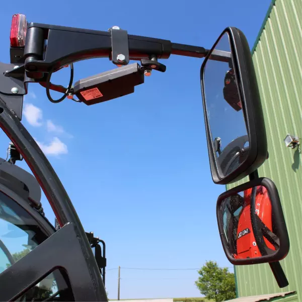 Equipments: electrical and folding rear-view mirrors, side wipers, LED