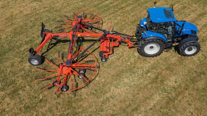 GA 8131 CL working in the field