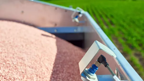 Sensores ultrasónicos que impulsan la cinta transportadora