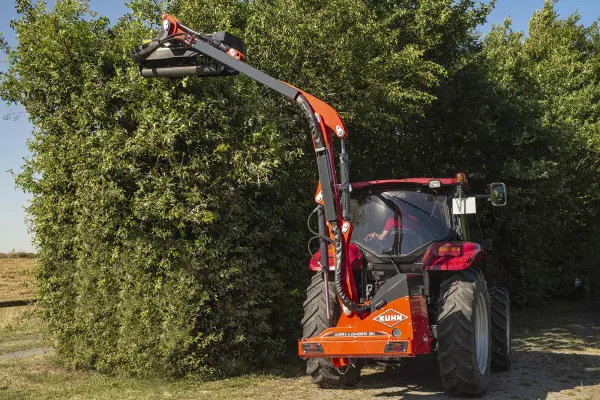 Quality brushcutting with AGRI-LONGER GII Mechanical Safety Hedge and Grass Cutters