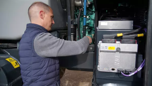 Photo of the maintenance operator working on the ARTEC RS20 self-propelled sprayer