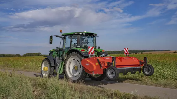 Consolidate the ridges with the optional press wheels available for the BFP 320 shredder