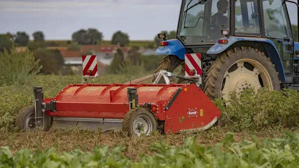 Carrying out maintenance on the BFP 320 shredder is easier with the large hood opening