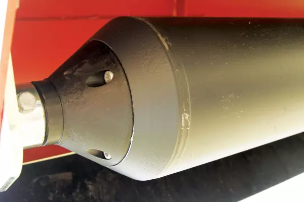 Ovládejte pracovní výšku drtičů řady BP a BPR 10 pomocí válce s pevnými nebo odnímatelnými konci