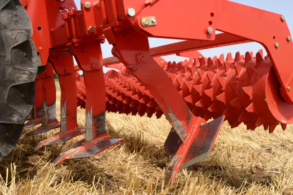 Working angle of the shares of the KUHN DC soil loosener
