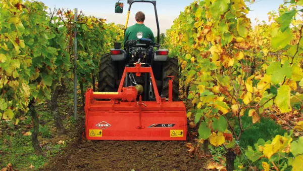 Mechanical weeding in all conditions with KUHN EL power tiller