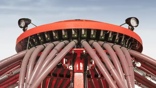 VISTAFLOW distribution head of the ESPRO 6002 R seed drill