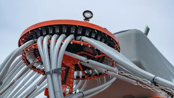 VISTAFLOW distribution head of the ESPRO 6002 R seed drill