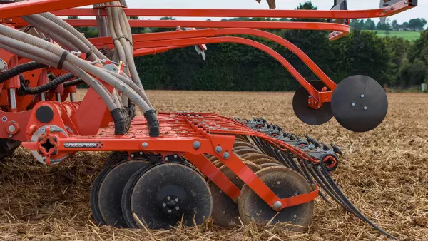 VISTAFLOW distribution head of the ESPRO 6002 R seed drill