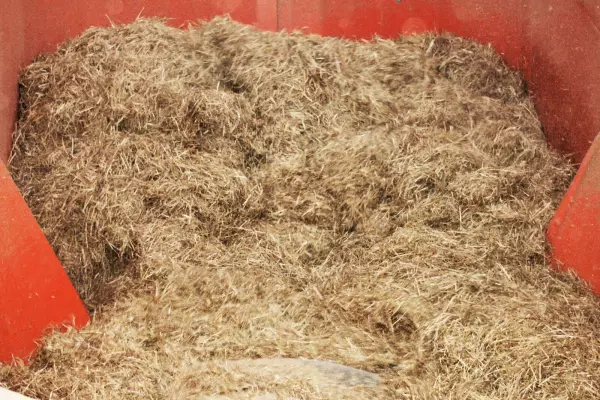 Remolque mezclador EUROMIX de KUHN: una mezcla respetuosa con la rumia