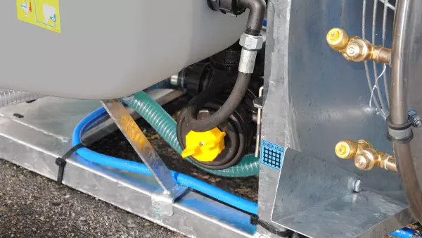 Suction filter on the ANTIS mounted sprayer