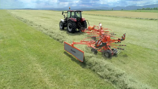 Twin-rotor rakes GA 1002 | KUHN