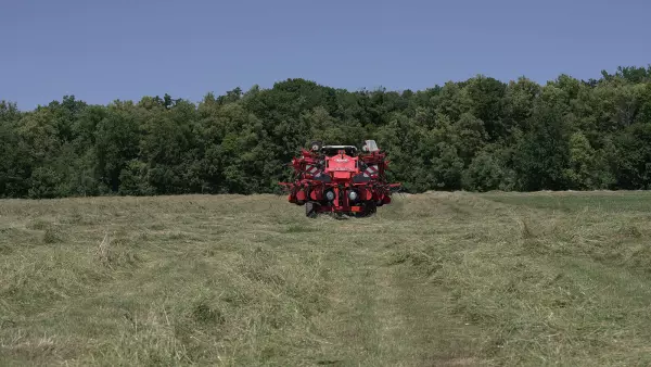 The GF 15003 T tedder in transport mode