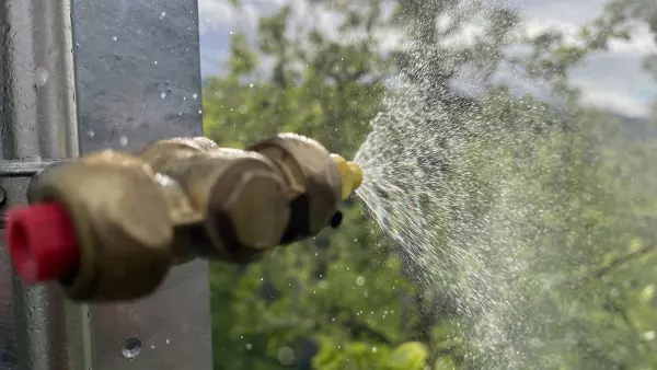 Double flip-over nozzles on the ANTIS sprayer