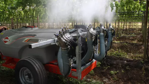 Little hand tower trellis system