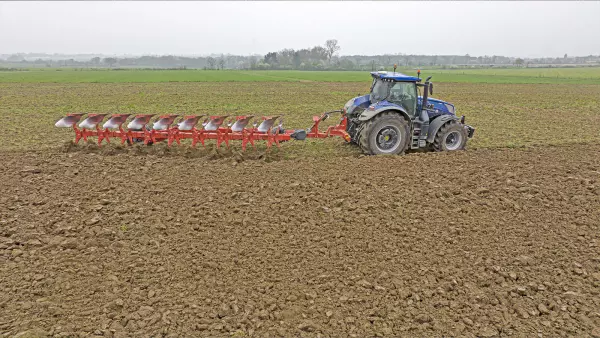 The MULTI-LEADER XT in the furrow version is particularly recommended in heterogeneous fields