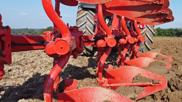 The MASTER M with Non-Stop Hydraulic safety system has one accumulator per body.