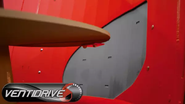 The patented asymmetric form of the VENTIDRIVE straw hatch improves the straw suction capacity of the PROFILE PLUS range.