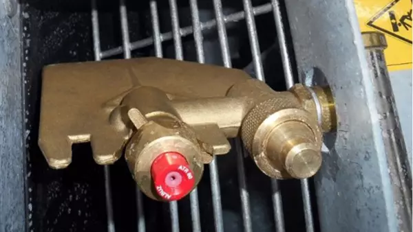 The GEO sprayer with nozzles on patented nozzle holders