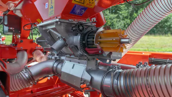 Metering unit of the ESPRO 6002 R seed drill